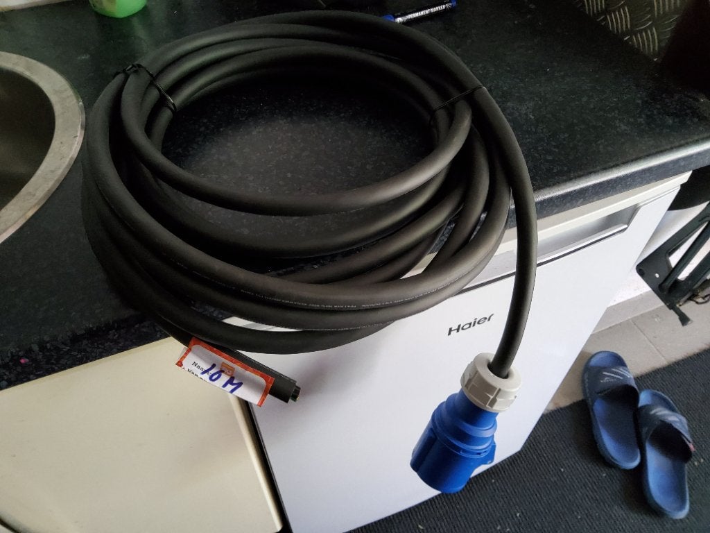 10 m. ZEER zware kwaliteit rubber kabel 3 x 6mm2, Doe-het-zelf en Verbouw, Elektra en Kabels, Ophalen of Verzenden, Nieuw, Kabel of Snoer
