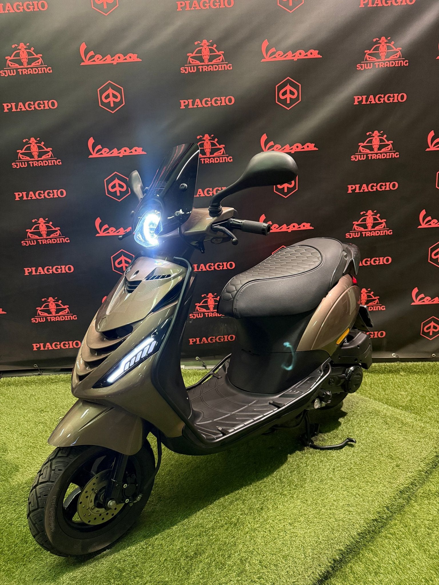 Piaggio Zip 2022 Brom! Turbokit / RS Zadel / Garantie!