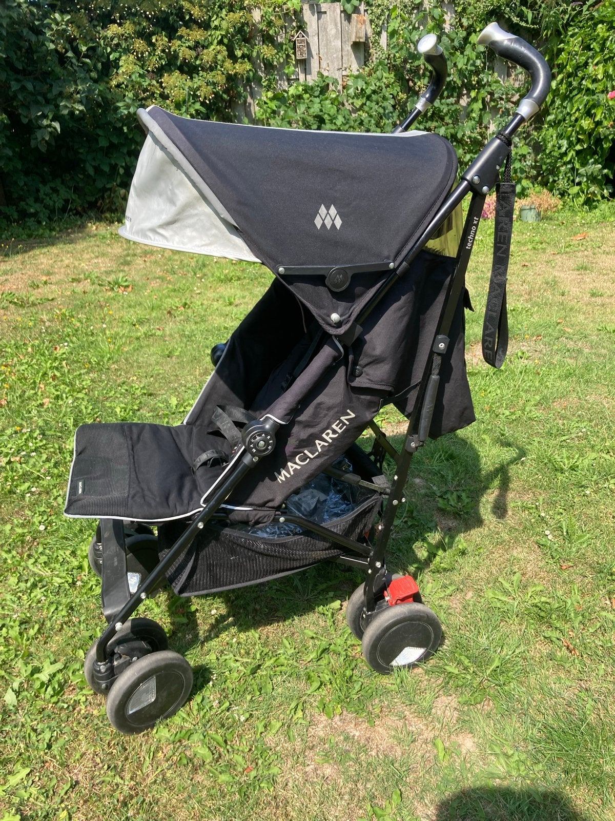 Maclaren buggy met regenhoes en zonnekap, Kinderen en Baby's, Buggy's, Gebruikt, Maclaren, Regenhoes, Ophalen