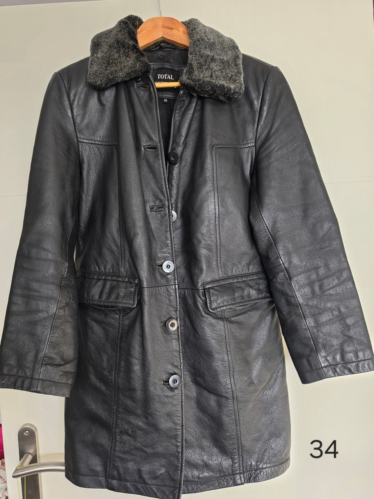 Lederen jas met bontkraag - TOTAL CONTRAST - Maat S/M, Kleding | Dames, Zwart, TOTAL CONTRAST, Ophalen of Verzenden, Zo goed als nieuw