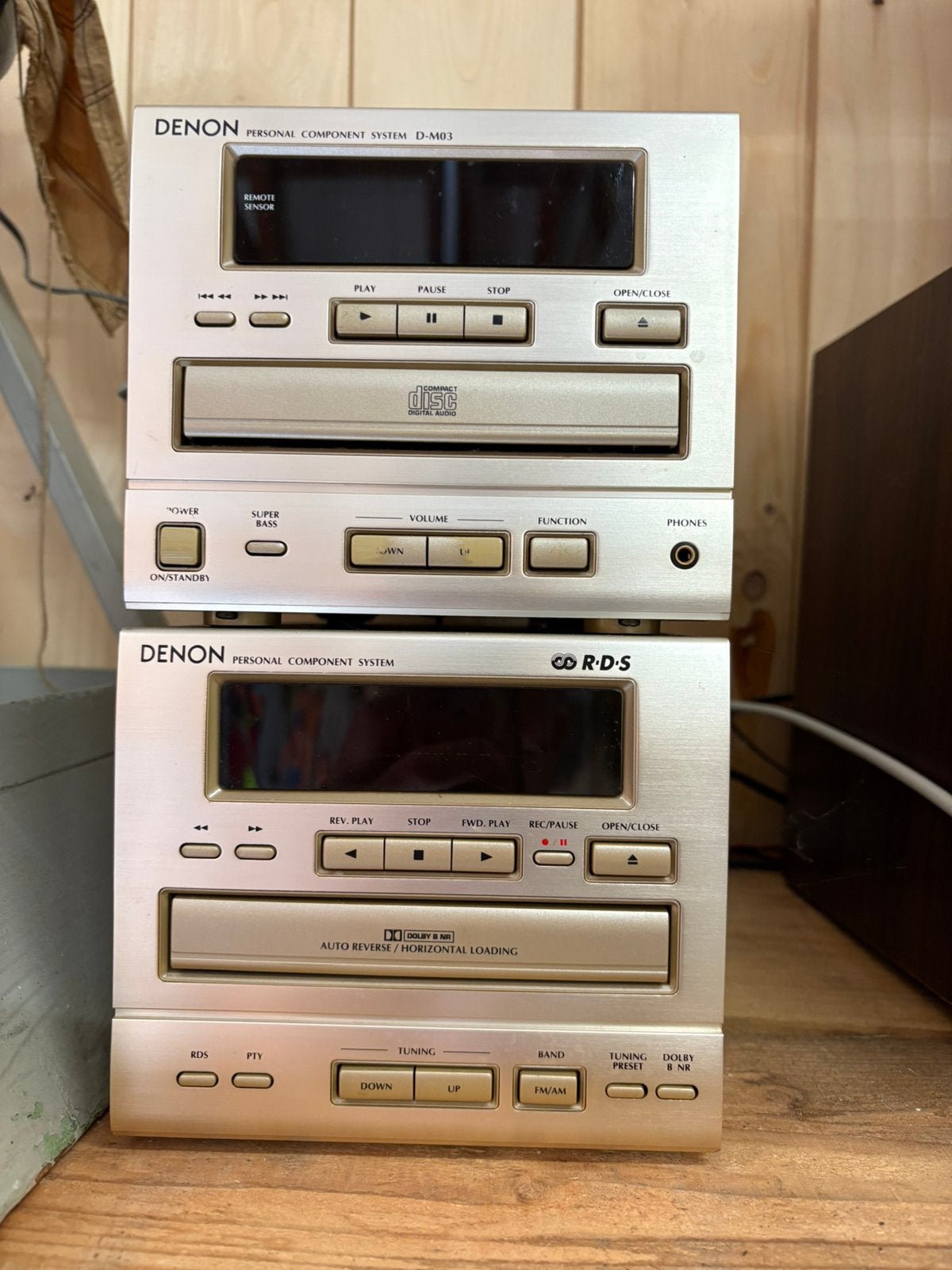 Denon D- MO 3 cassete radio cd speler in nette staat., Gebruikt, Denon, Ophalen of Verzenden, Tuner of Radio