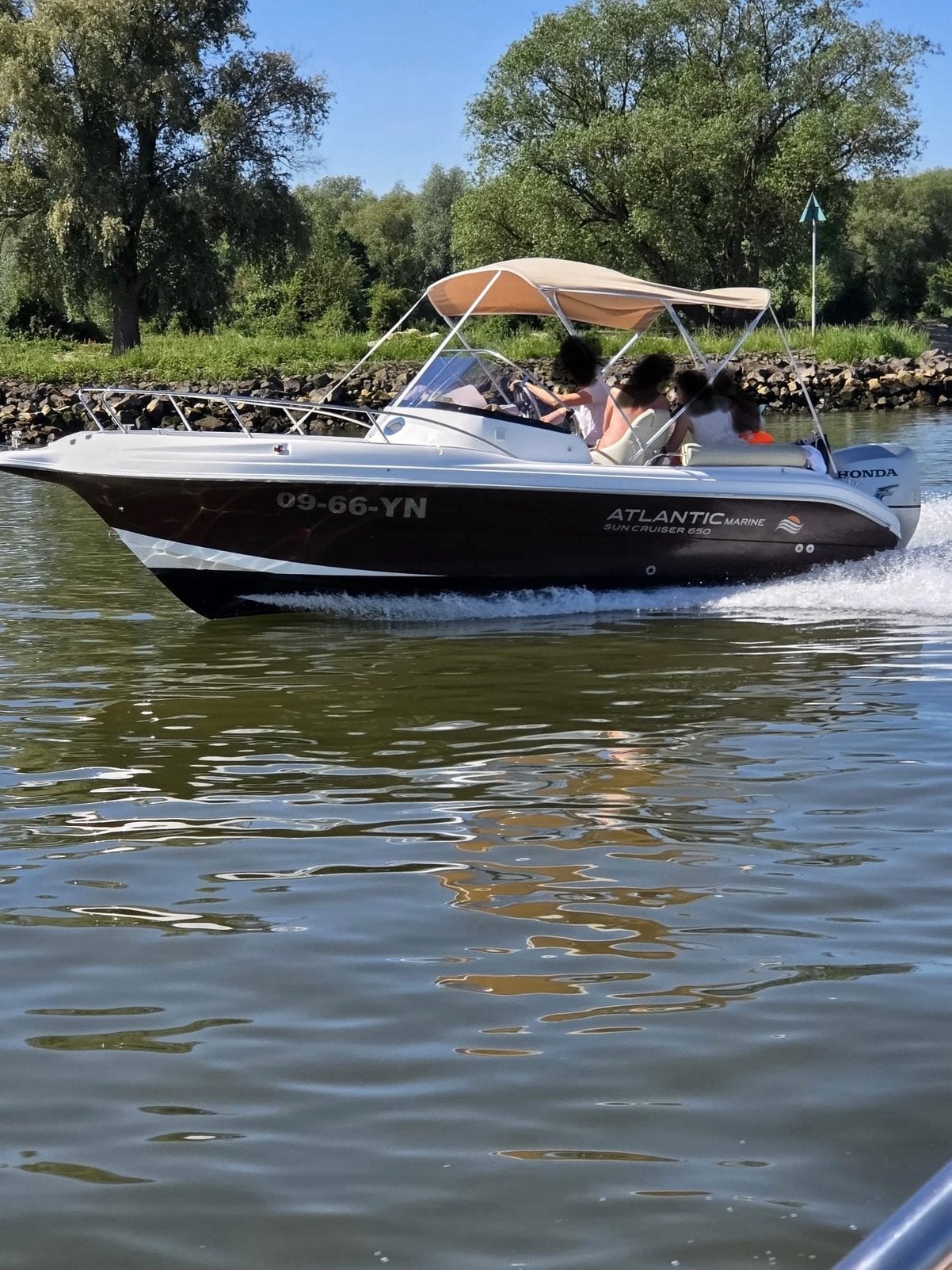 Atlantic Marine Suncruiser 650 Zeer nette en complete boot, Ophalen, Gebruikt, Buitenboordmotor, Polyester