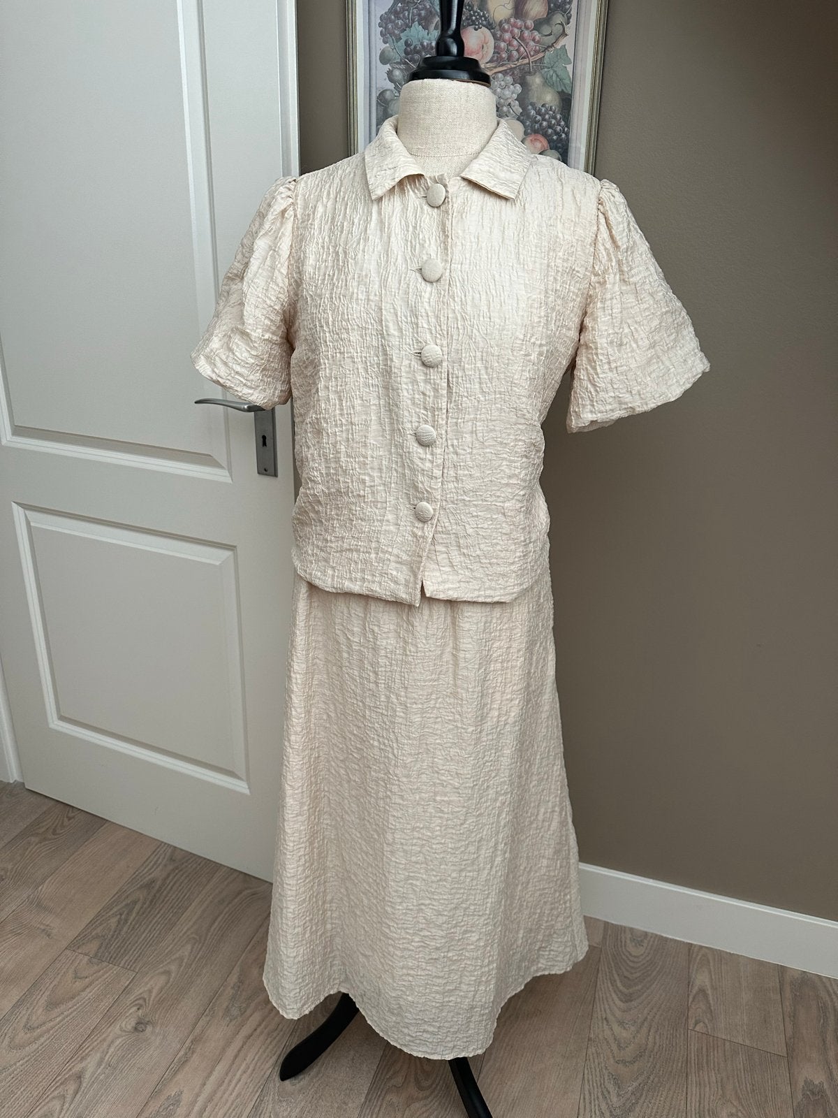 Purdey tweedelige set: blouse en rok, Mt 40 - Creme - Zgan, Kleding | Dames, Maat 38/40 (M), Beige, Ophalen of Verzenden, Zo goed als nieuw