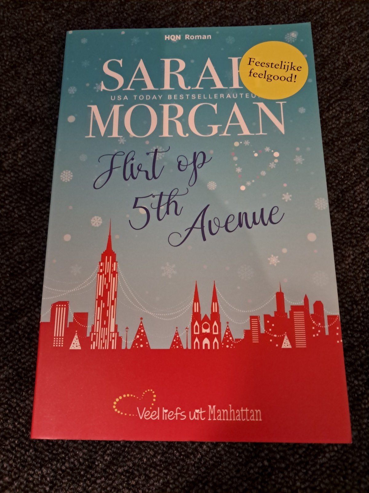 Flirt op 5th Avenue - Sarai Morgan (Kerstroman), Boeken, Ophalen of Verzenden, Zo goed als nieuw, Sarai Morgan, Nederland