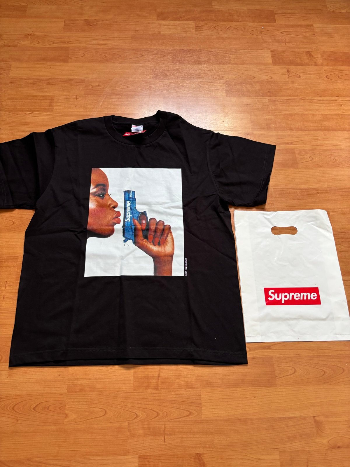 Supreme B.B. Simon Tee Zwart Maat M, Ophalen of Verzenden, Nieuw, Maat 48/50 (M), Zwart