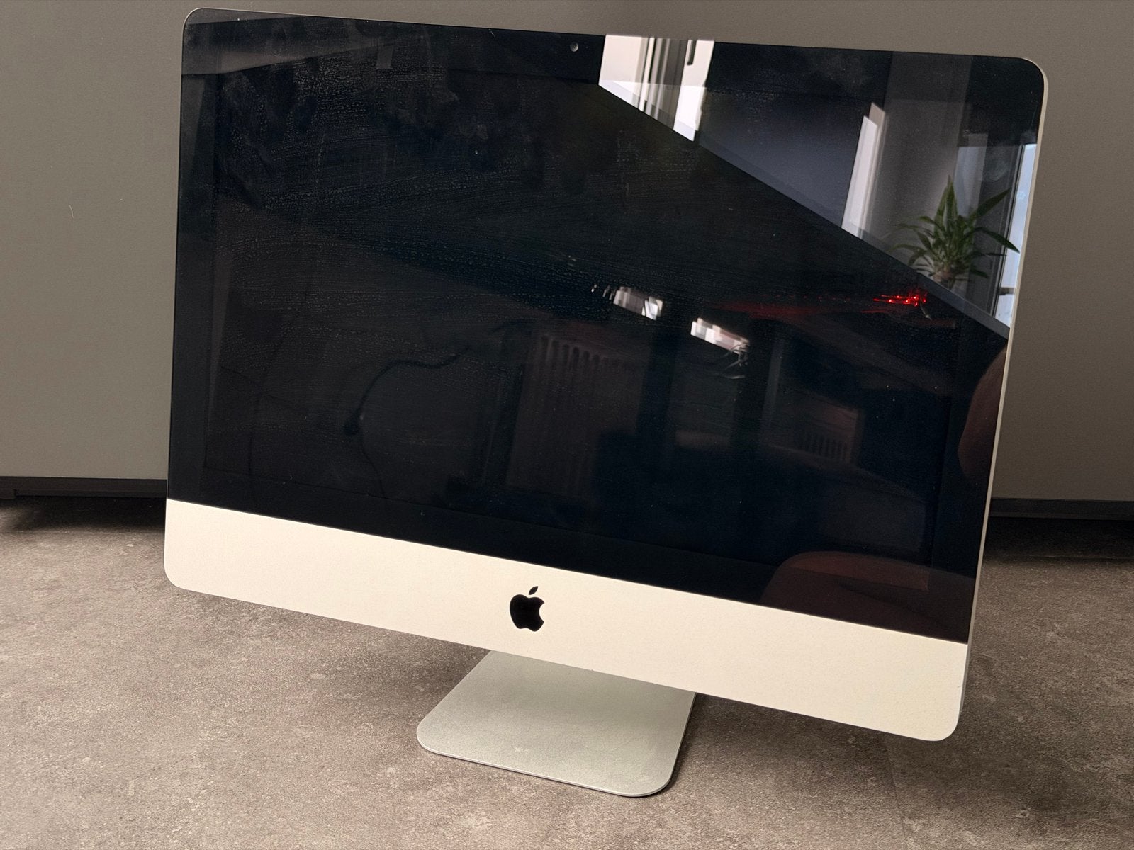 iMac 21,5-inch Mid 2010 - Goede staat, 500GB, 8GB RAM, Ophalen, Gebruikt, IMac, 21,5 inch