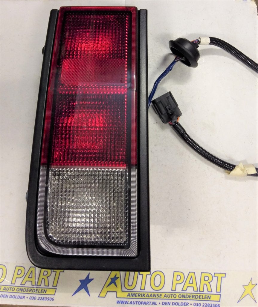 Hummer H2 SUV 2005-2009 lh achterlicht, Auto-onderdelen, Verlichting, Nieuw, Ophalen of Verzenden, P.O. BOX 33170 Detroit, MI 48232-5170