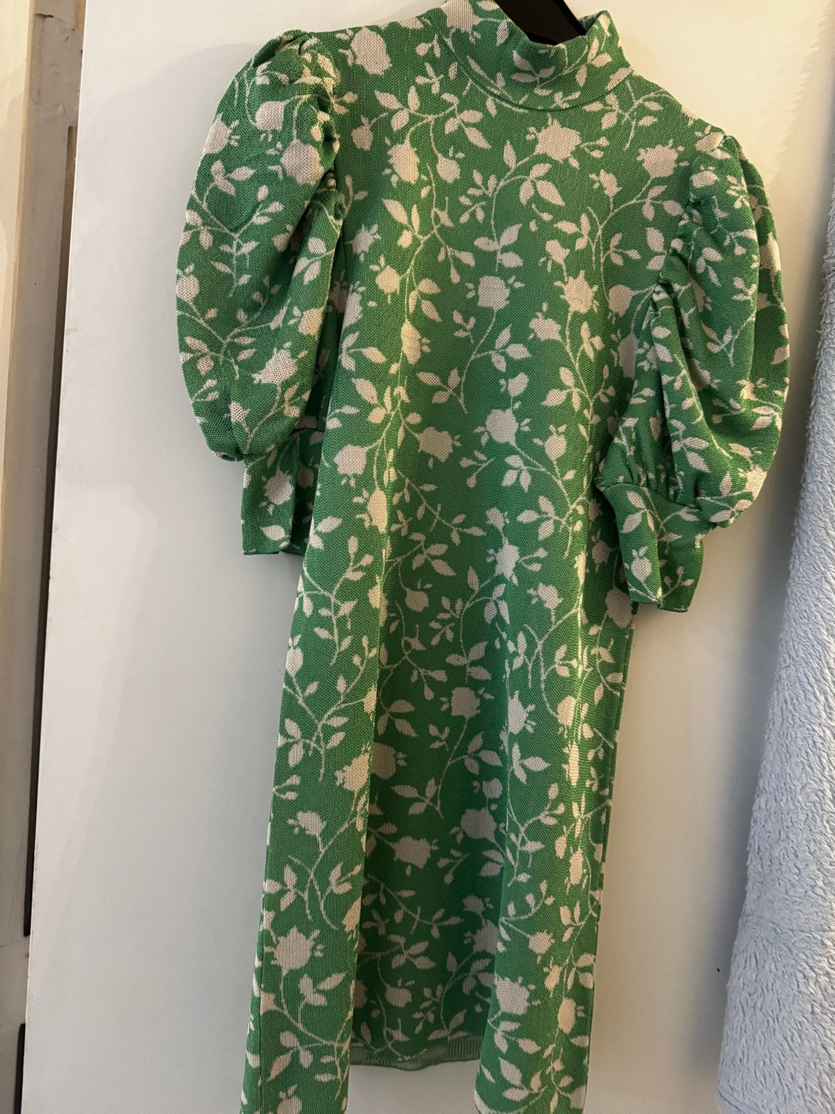 Zara Dames Jurk Groen met Bloemenprint Maat M, Kleding | Dames, Zo goed als nieuw, Knielengte, Groen, Ophalen