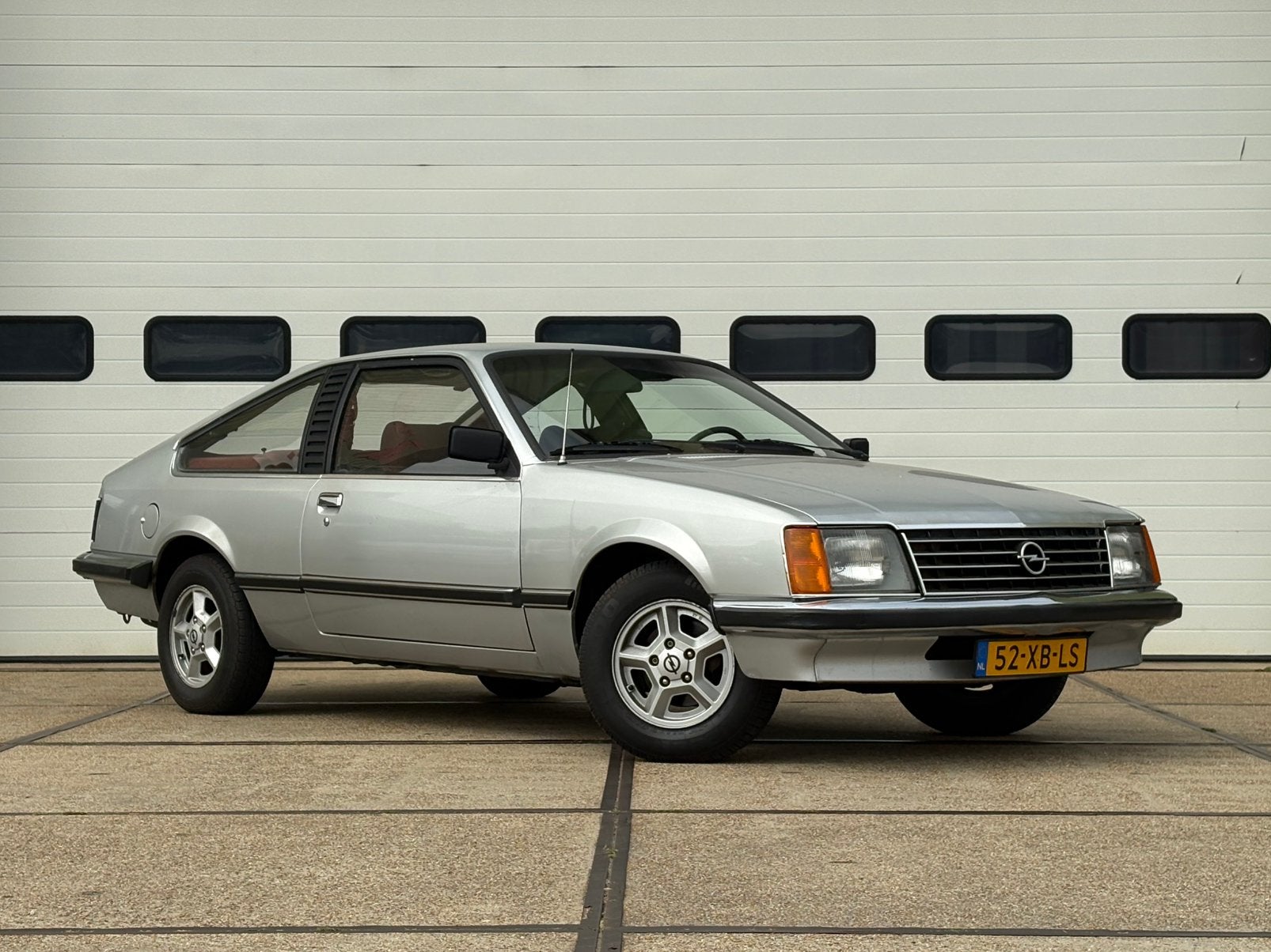 Opel Monza | 2.8 | Automaat | 6 in lijn |, Auto's, Automaat, Bedrijf, Zilver of Grijs, 6 cilinders