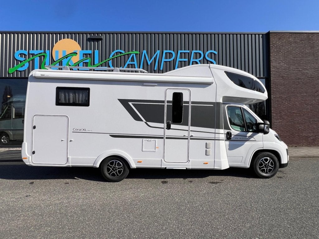 Adria Coral XL 660 SL AUTOMAAT, Caravans en Kamperen, Automaat, Alkoof, Fiat, Bedrijf