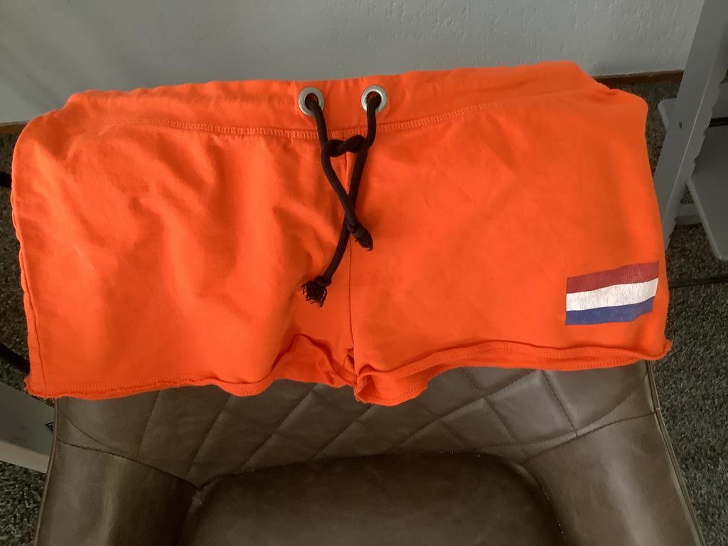 Oranje korte dames short - Nederland thema, Kleding | Dames, Maat 38/40 (M), Kort, Oranje, Ophalen of Verzenden