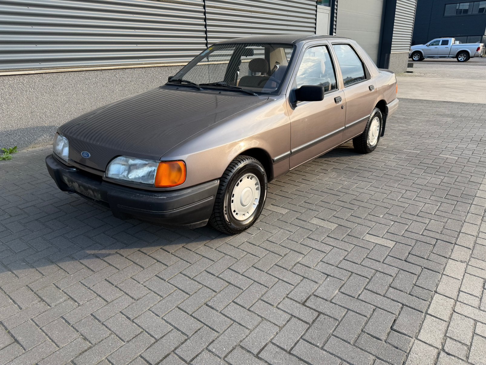 Ford Sierra 1.8 CL 5 bak bj 12-1987, Auto's, Beige, 4 cilinders, Bruin, Handgeschakeld