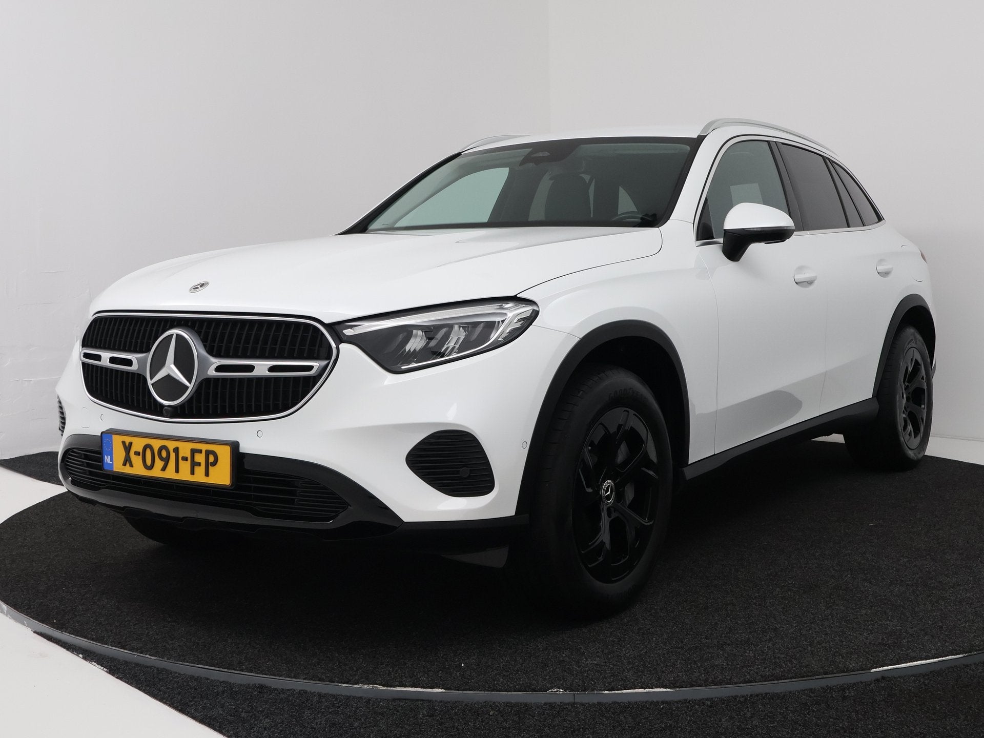 Mercedes-Benz GLC 300e 4MATIC Business Line | 1e eigenaar |, Auto's, Gebruikt, Wit, Vierwielaandrijving, 313 pk