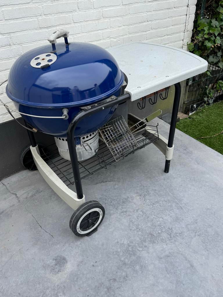 Weber Barbecue met zijtafel en accessoires, Ophalen, Gebruikt, Met accessoires
