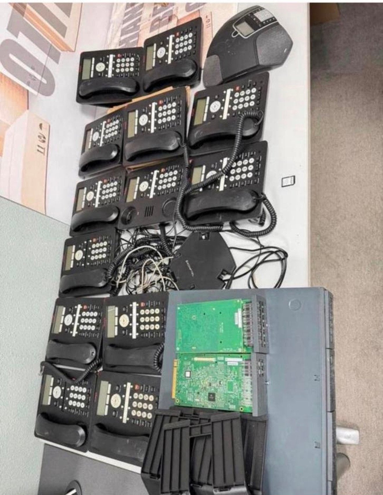 XL Kantoor SET - Avaya ip500 v2 konftel 300Mx 13x telefoon, Ophalen of Verzenden, Zo goed als nieuw, H, H