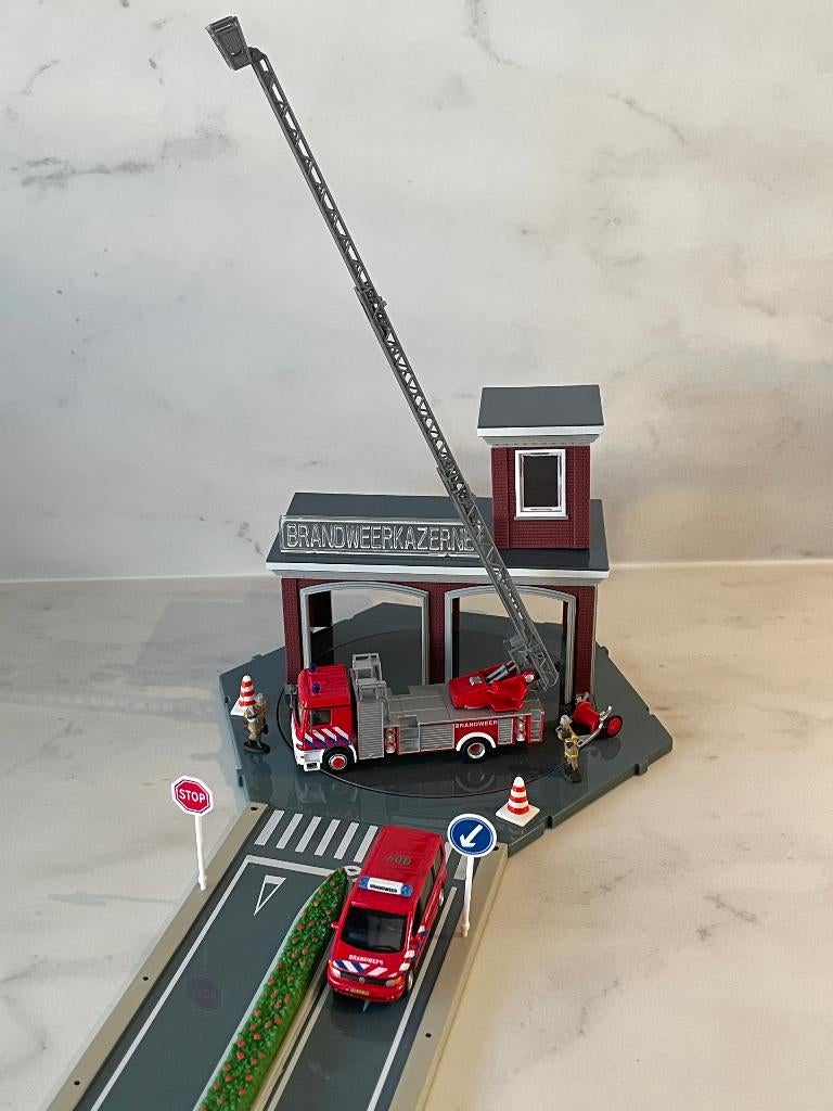 Hongwell Cararama - Brandweer set (zo goed als nieuw), Hobby en Vrije tijd, Modelbouw | Auto's en Voertuigen, Overige merken, Auto