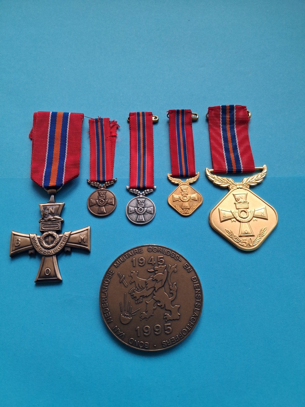 Medaille,s- Penning Militair Bondskruis voor Verdienste ., Verzamelen, Ophalen of Verzenden, Landmacht, Nederland, Lintje, Medaille of Wings
