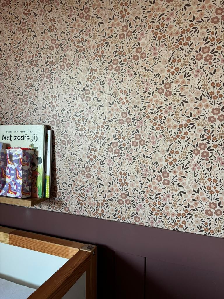 Supermooi behang meisjeskamer 2x rollen, Ophalen of Verzenden, Minder dan 10 m²