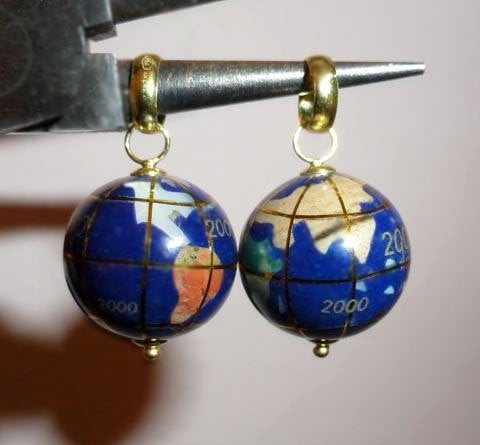 Hanger Globe Wereldbol edelsteen Lapis Lazuli 18K, Overige voorstellingen, Nieuw, Steen of Mineraal, Met edelsteen