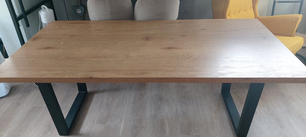 Robuuste houte eettafel (200x100 cm) zwart ijzeren poten, Huis en Inrichting, Tafels | Eettafels, Ophalen, Gebruikt, 200 cm of meer