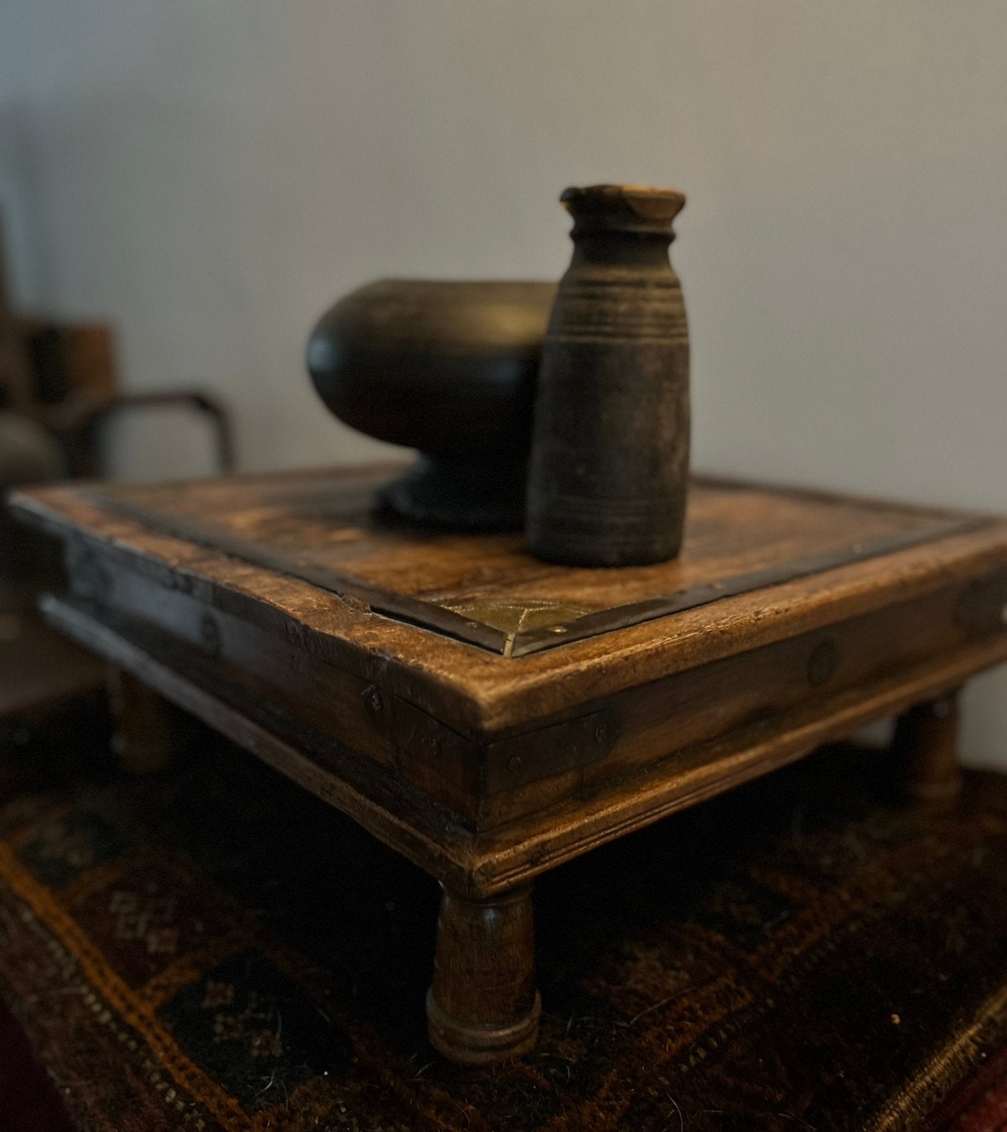 Oud oosters bajot tafeltje India metaal bewerkt bohemian, Ophalen of Verzenden