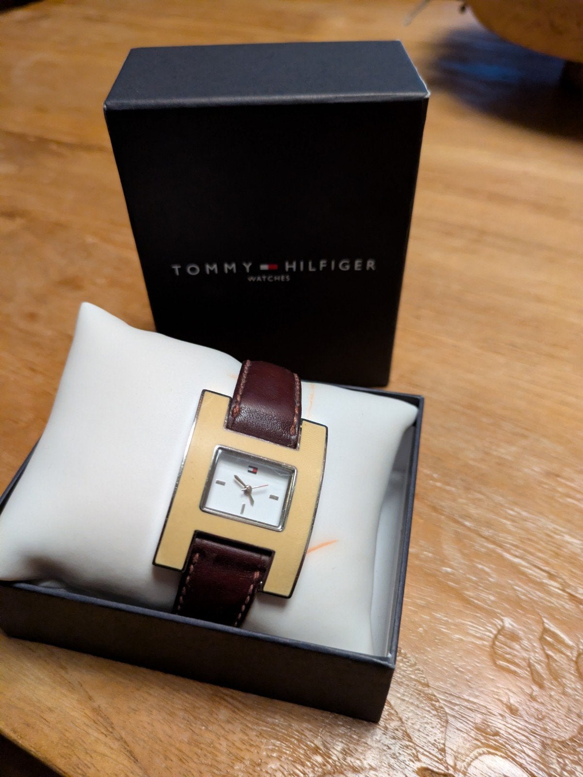 Tommy Hilfiger dames horloge, Overige merken, Polshorloge, Ophalen of Verzenden, Leer