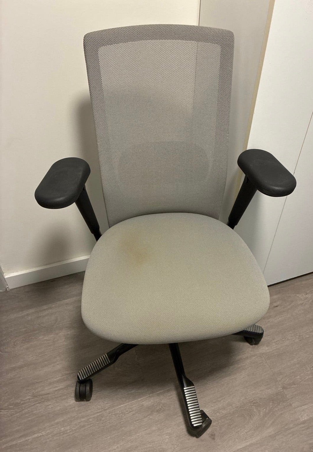 Hag Futu Bureaustoel - Ergonomisch en Comfortabel, Huis en Inrichting, Ophalen, Gebruikt, Grijs, Bureaustoel
