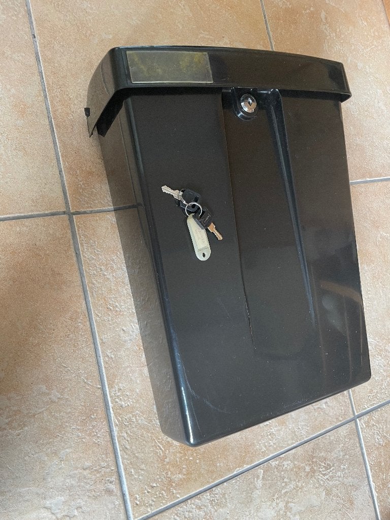 brievenbus, Ophalen, Zo goed als nieuw, Kunststof, Wandbrievenbus