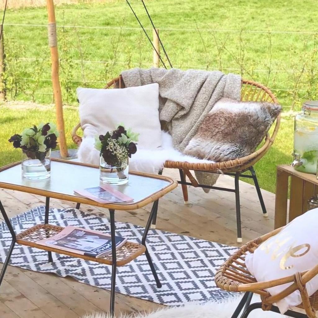 Rotan bijzettafel vintage, Huis en Inrichting, Tafels | Bijzettafels, Ophalen, Gebruikt, Rechthoekig, Minder dan 55 cm