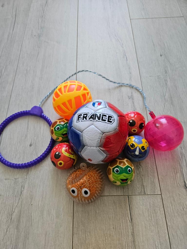 Speelgoed ballen set - Voetbal, stuiterballen en skippybal, Ophalen of Verzenden, Gebruikt, Jongen of Meisje