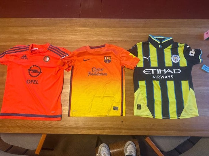 Manchester City, Barcelona en Feyenoord kindershirts, Maat XL, Ophalen of Verzenden, Gebruikt, Shirt