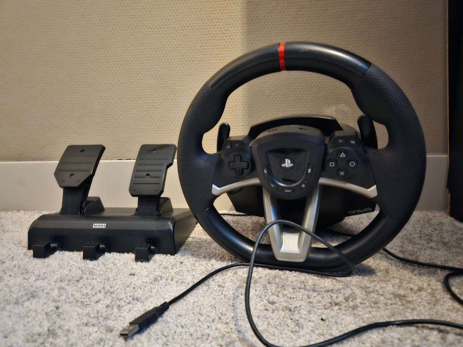Hori Racing Wheel playstation, Ophalen of Verzenden, Zo goed als nieuw, Stuur of Pedalen, PlayStation 4