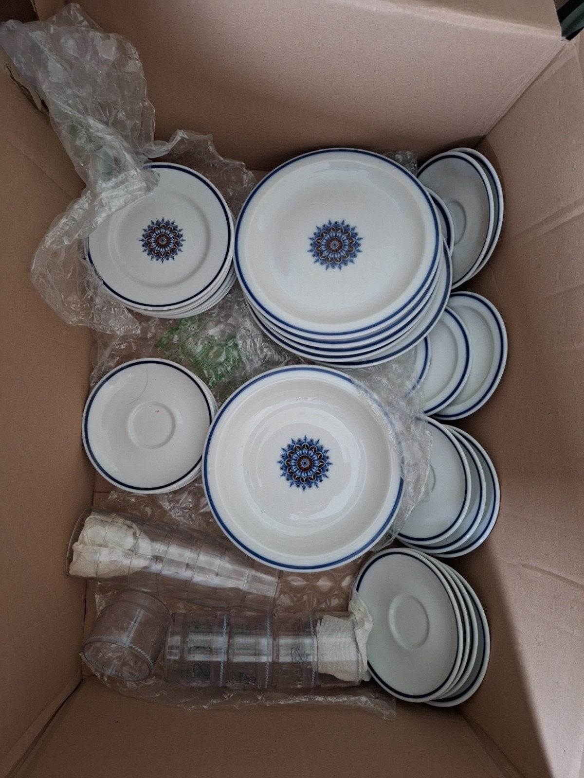 Trintella servies, Watersport en Boten, Ophalen