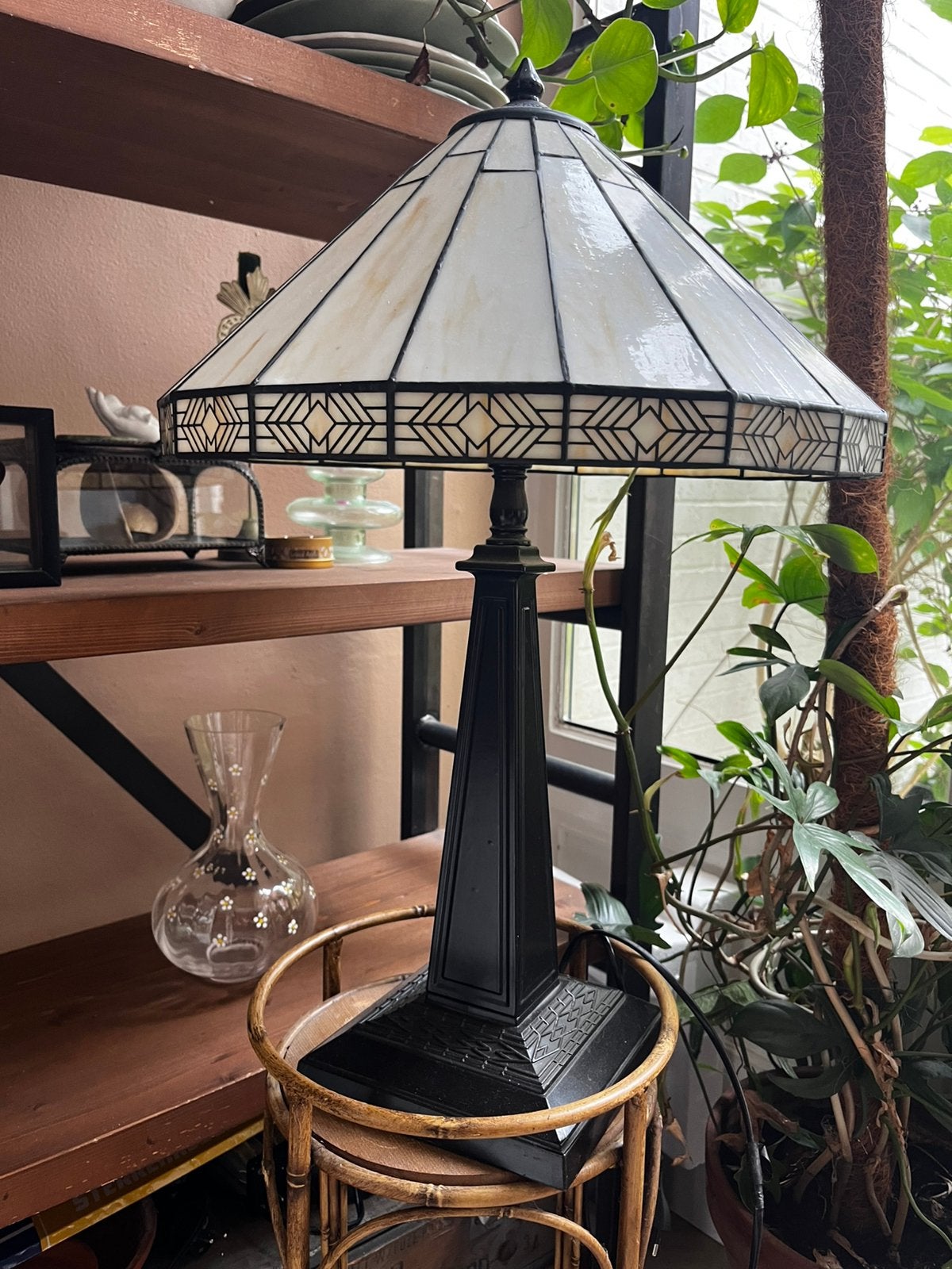 Prachtige Tiffany-stijl tafellamp – glas-in-lood, Antiek en Kunst, Ophalen