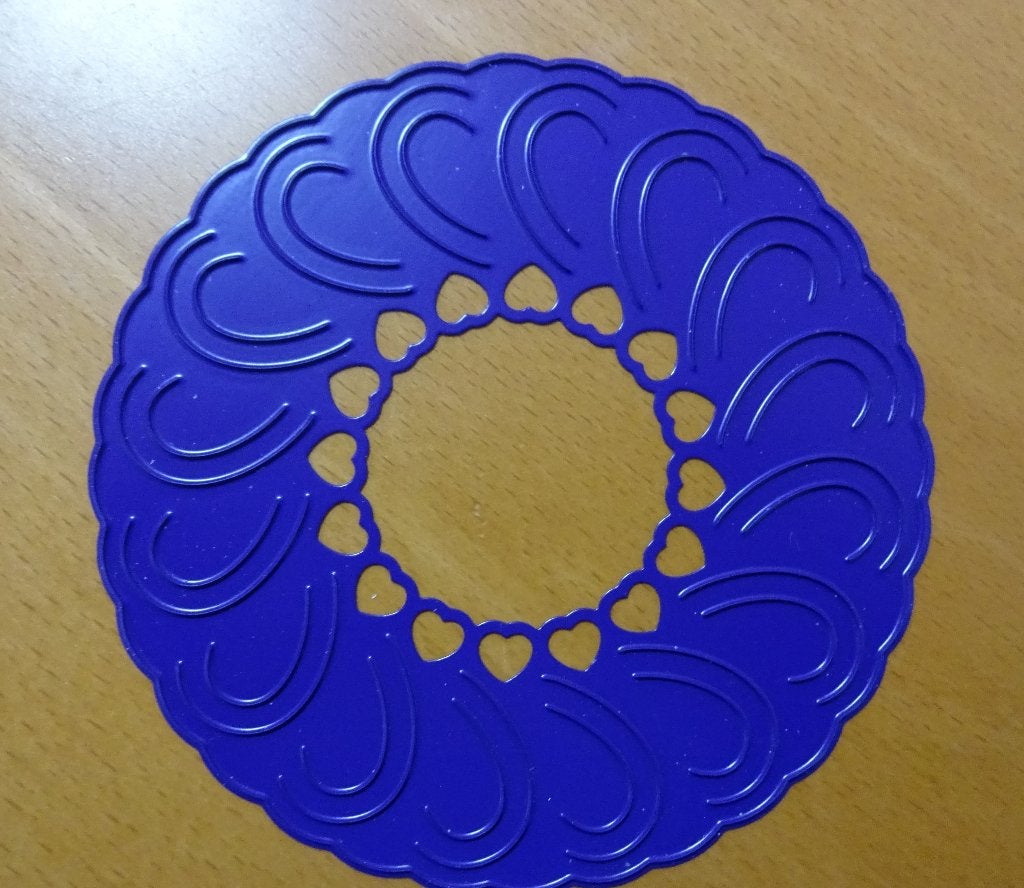 snijmal rond met vouwhartjes, Ophalen of Verzenden, Overige thema's, Pons of Mal