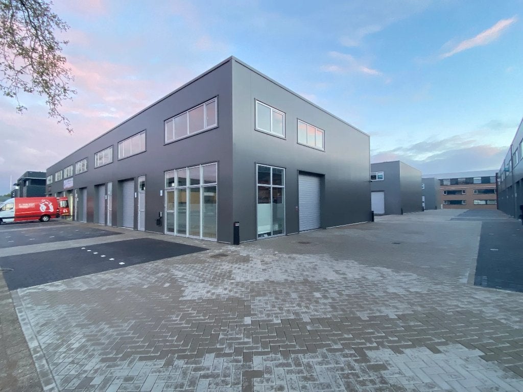bedrijfsruimte, opslag, kantoor, studio, prakrtijk, garage, 120 m², Huur, Bedrijfsruimte