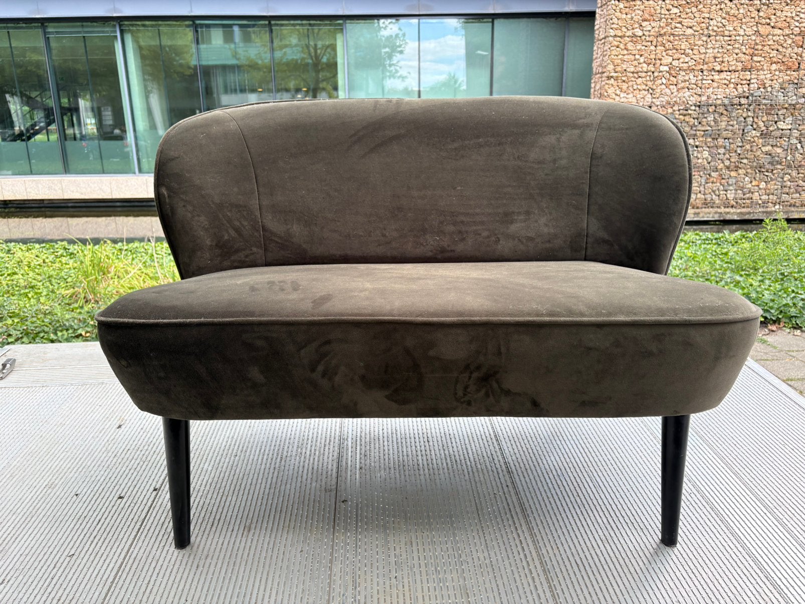 WOOOD Sara Bankje velvet groen – Loveseat, Gebruikt, Jan Tinbergenweg 1, 1689ZV Zwaag, Tweepersoons, 75 tot 100 cm