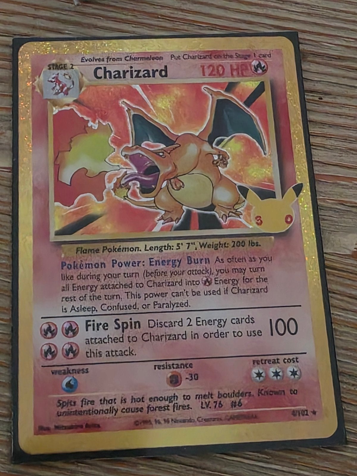 Pokémon Kaart Charizard 4/102 Celebrations (Foil), Ophalen of Verzenden, Zo goed als nieuw, Losse kaart, Foil