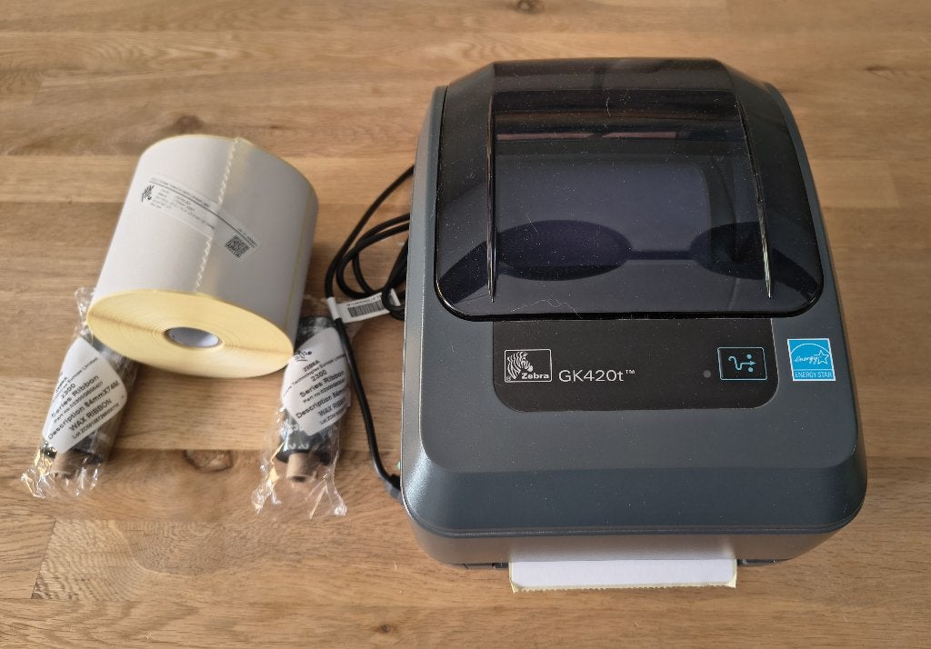 Zebra GK420T USB labelprinter + 2 x ribbon 2300 + rol labels, Computers en Software, Labelprinters, Ophalen, Gebruikt, Zebra