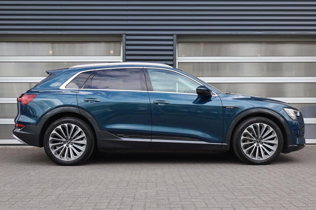 Audi e-tron 55 quattro 408pk Business edition Plus 95 kWh |, Auto's, Audi, Automaat, Beige, 95 kWh, Blauw
