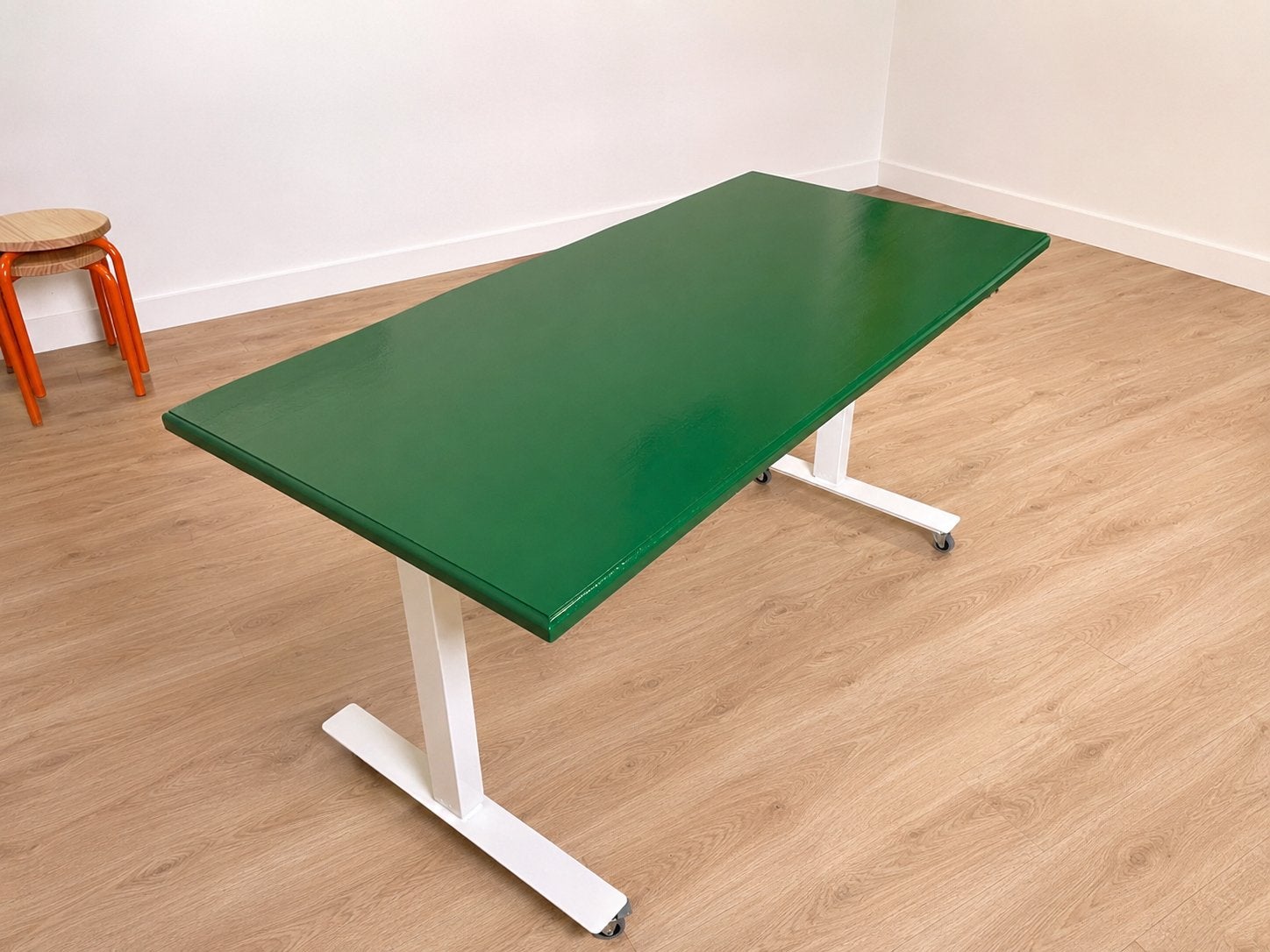 Groen IKEA GERTON/TROTTEN zit-stabureau, Ophalen, Zit-sta bureau, Gebruikt, 155 cm
