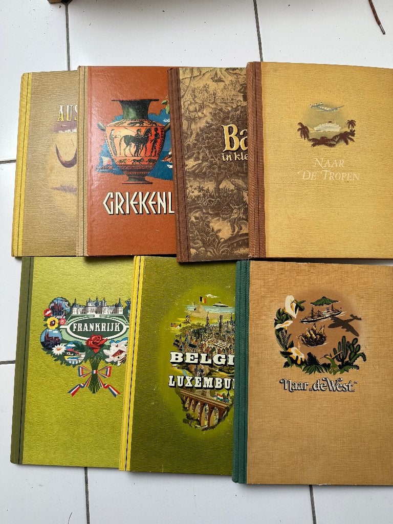 Douwe Egberts Diverse Boeken door o.a. Piet Bakker 7 stuks, Ophalen, Gelezen, Plaatjesalbum
