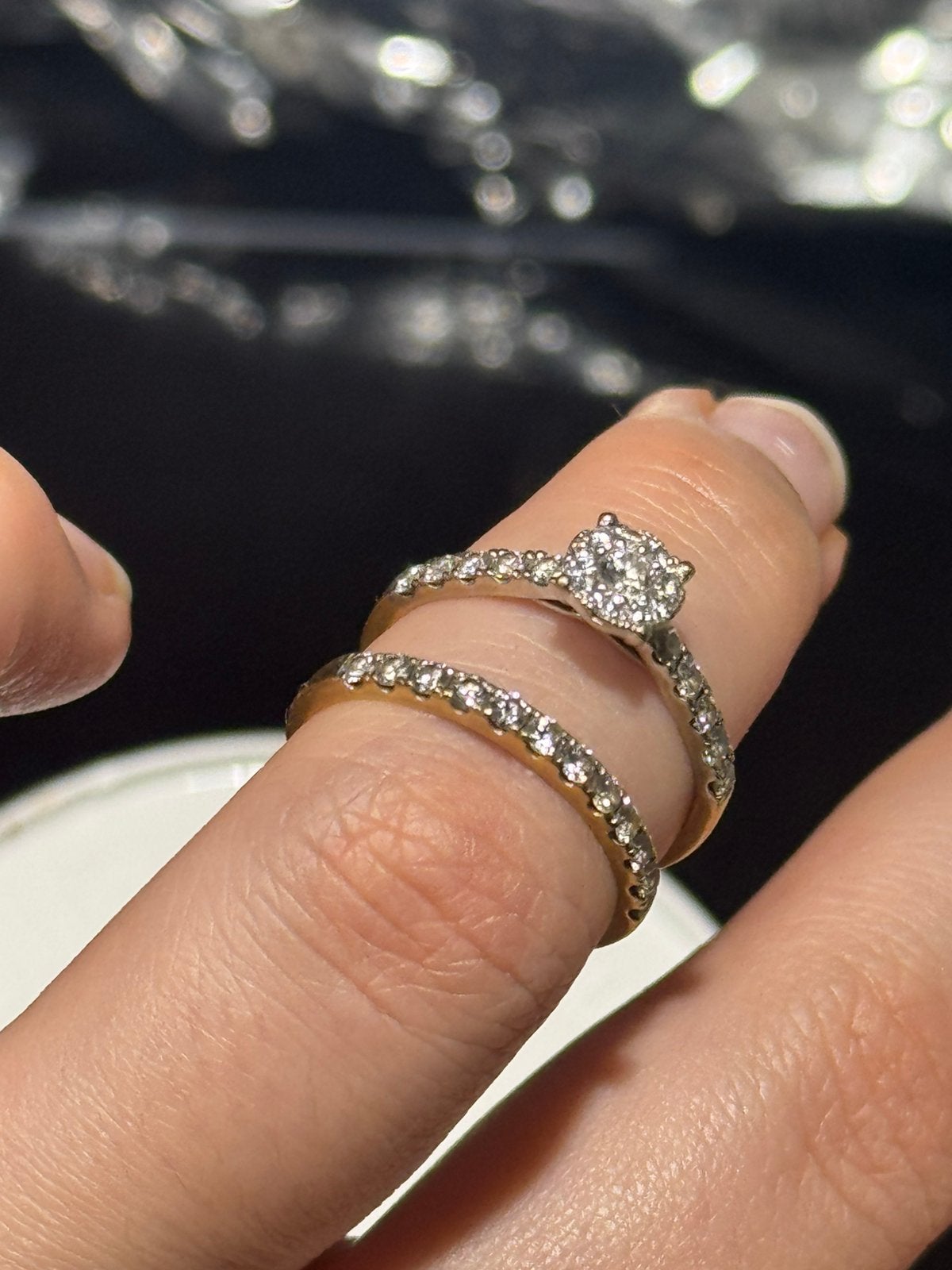 18 karaat gouden ringen met diamanten, zo goed als nieuw, Ophalen, Zo goed als nieuw, 17 tot 18, Met edelsteen