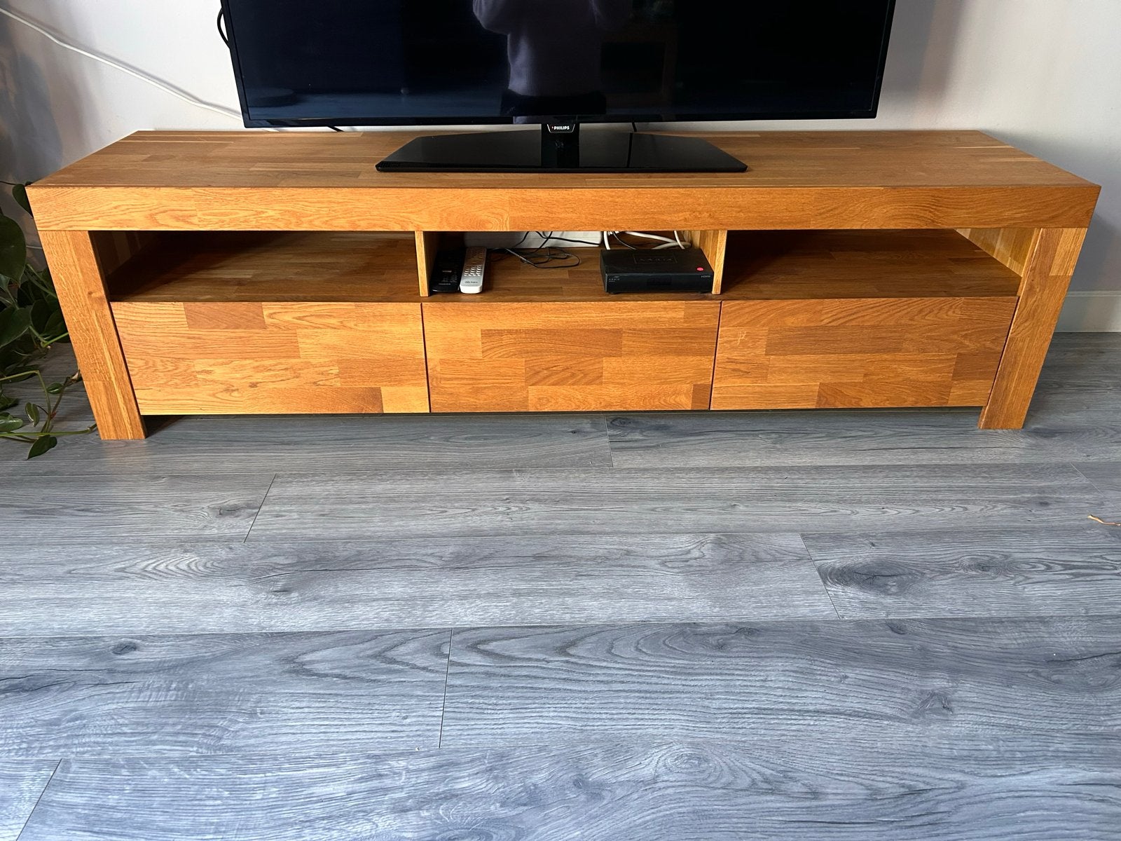 Houten tv-meubel met drie lades en open vakken, Ophalen, Gebruikt, 150 tot 200 cm, Minder dan 100 cm