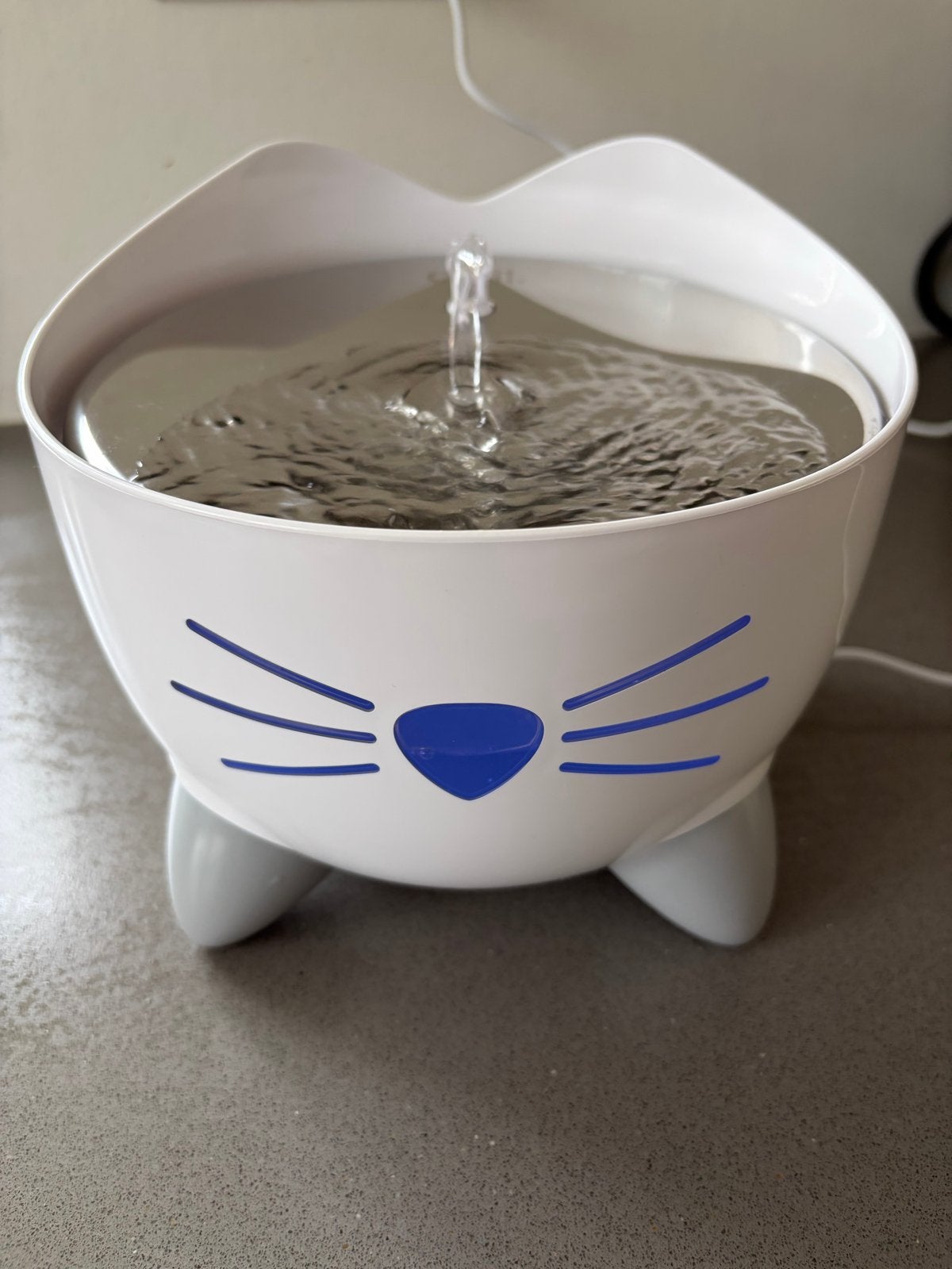 Fontein drinkbak voor kat of poes + 3 nieuwe filters., Ophalen, Zo goed als nieuw