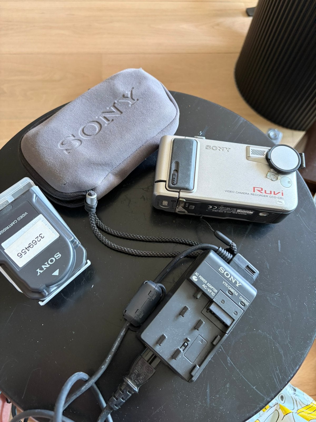 Sony Ruvi Video Camera Recorder CCD-CR1 met accessoires, Ophalen, Gebruikt, Overige soorten, Minder dan 8x