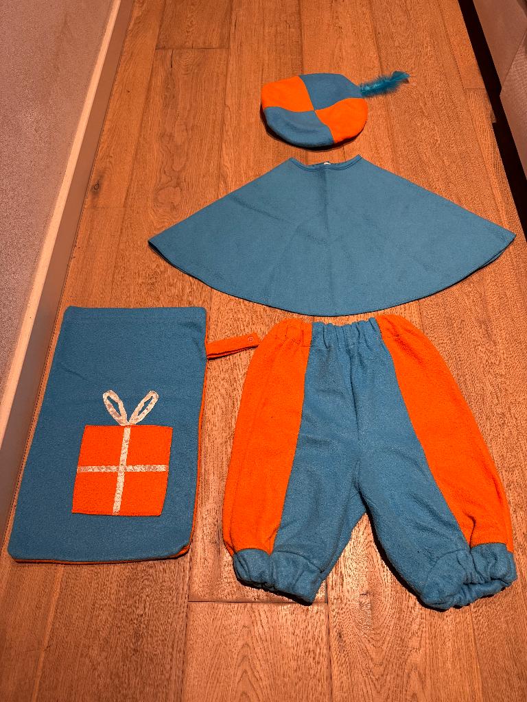 Verkleedset hulpsinterklaas en hulppiet, Diversen, Sinterklaas, Ophalen of Verzenden, Zo goed als nieuw