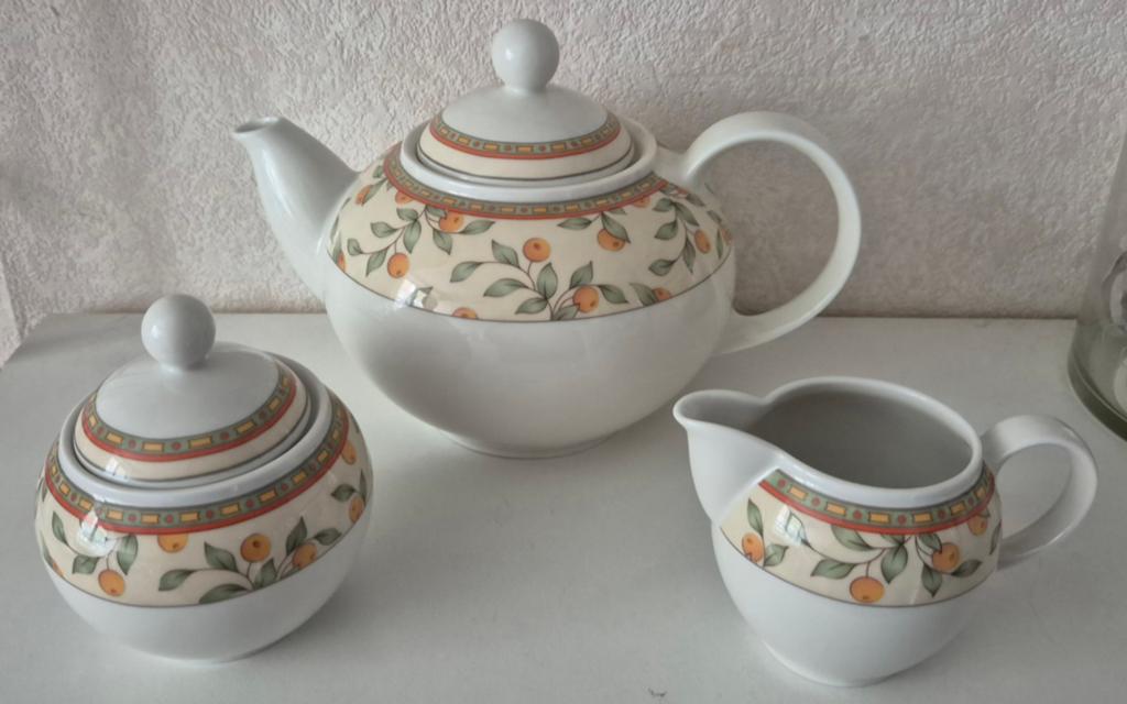 Koffietijd serviesdelen, Ophalen, Zo goed als nieuw, Porselein