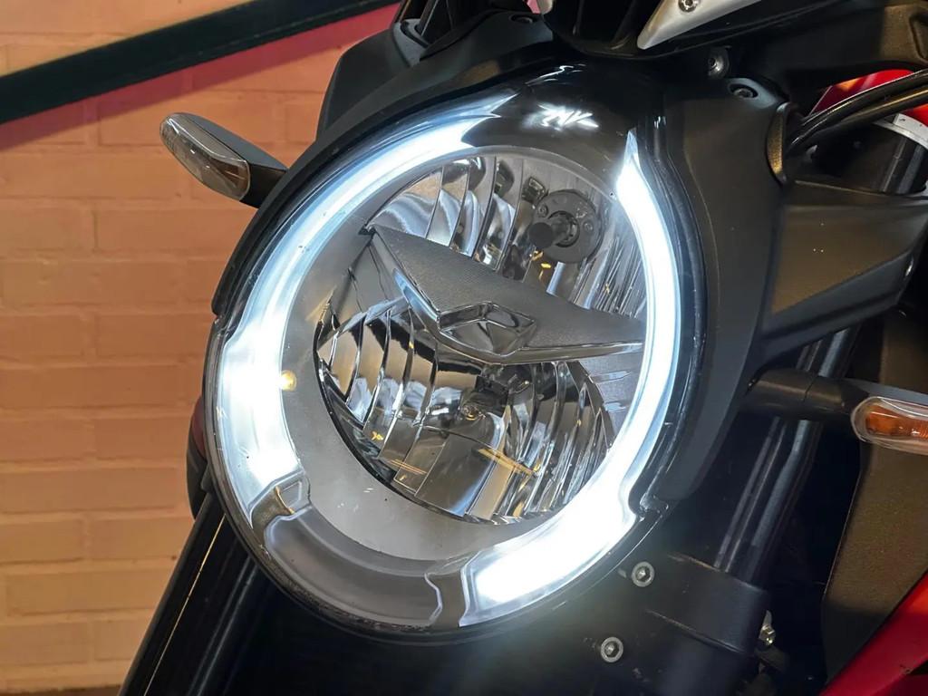 MV Agusta Tour Dragster 800 Rosso quikshift ,c € 11.950,00, Motoren, Motoren | MV Agusta, Bedrijf, Traction Control, Sport