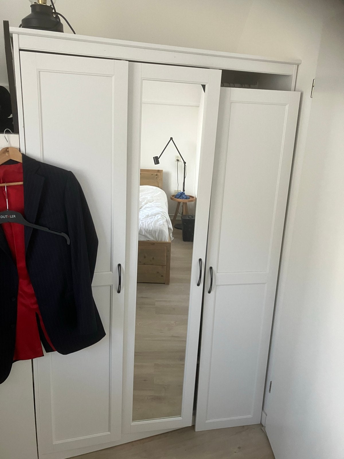 IKEA kast met spiegeldeur, rechter deur mist schroeven, Ophalen, Overige materialen, Gebruikt, 100 tot 150 cm